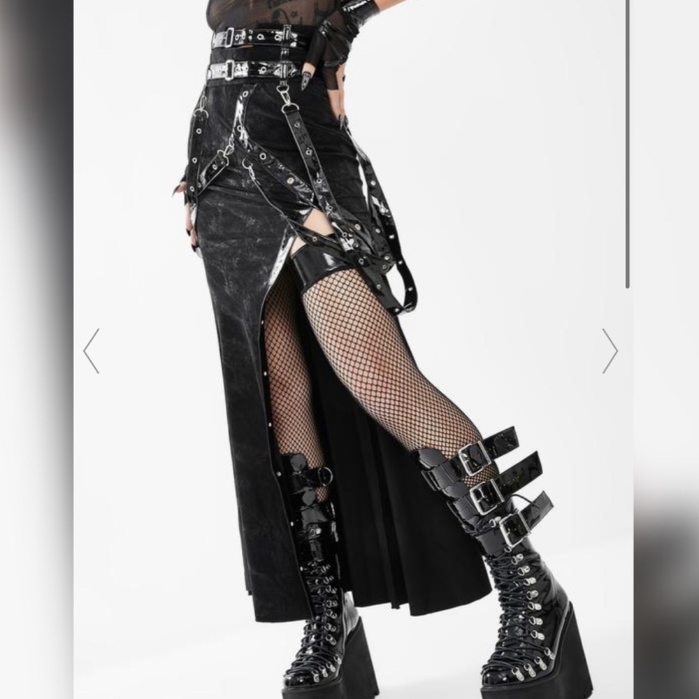 Devil fashion high slit skirt